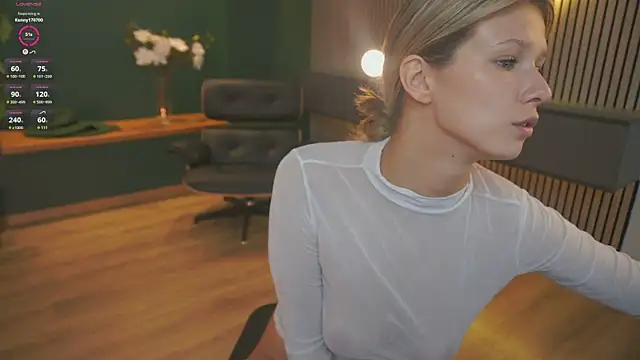 _Katie_Dierse live cam