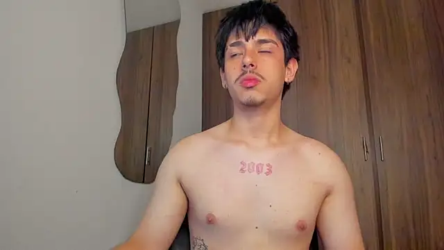 Maximo_Miller webcam