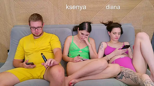 Ksenny live cam