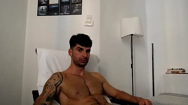 Verycutex live cam on StripChat