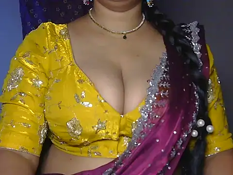 Siyaa-ji live cam on StripChat