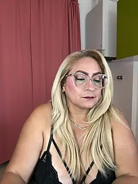 x_elena_x live cam on StripChat