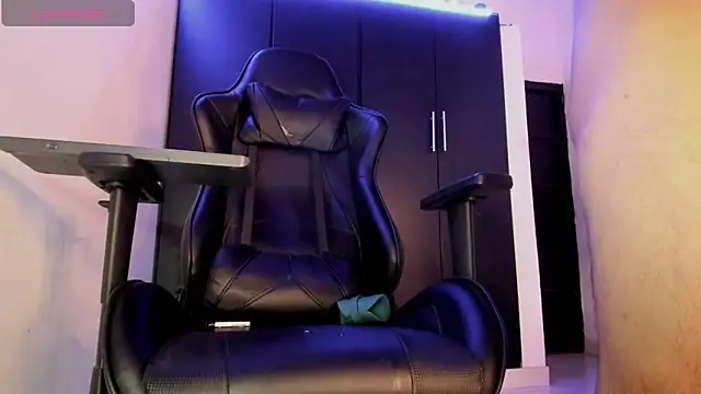Liam_Mateo webcam