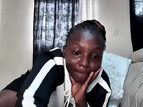 sexyleah25 webcam