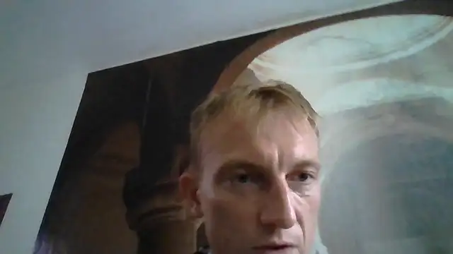 MaxPovelXL live cam on StripChat
