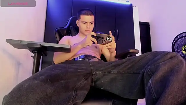 Liam_Mateo webcam