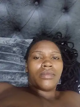 Bubbledbutt live cam on StripChat