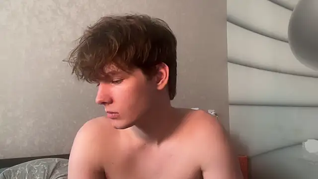 tomasdickpick live cam on StripChat