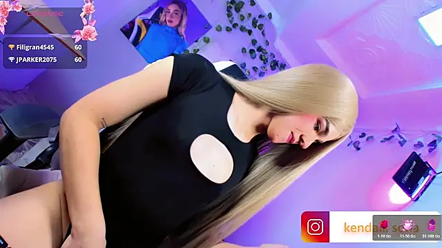 Sophiaa_doll_ webcam