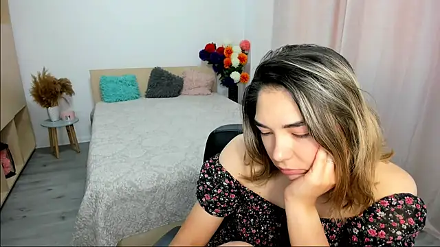 AlexaJuly webcam