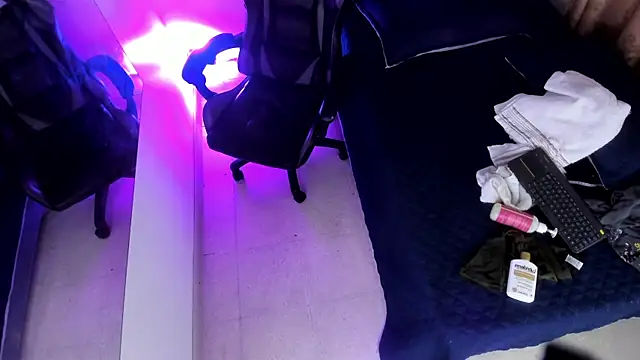Damiam_23 webcam
