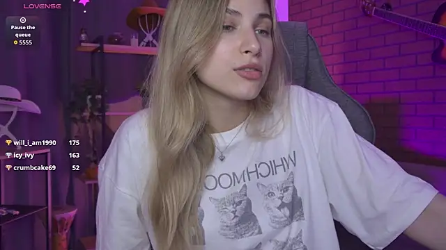 EllieCutes webcam