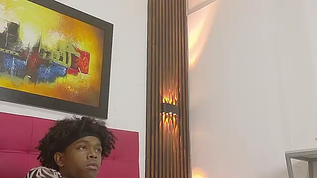 Milo_AfterDark webcam