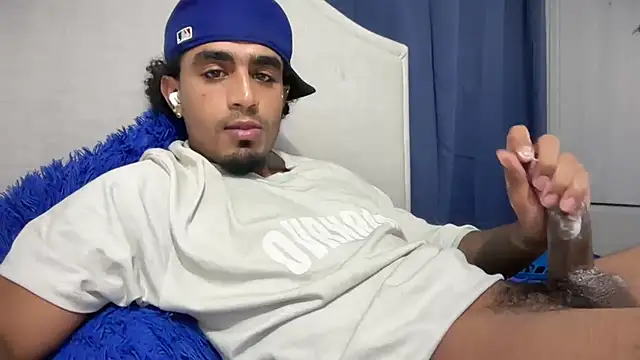 dominic_brandd23 webcam