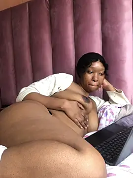 Sexyass242 webcam