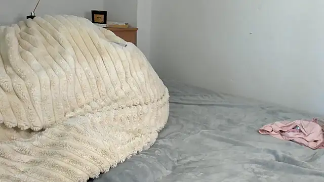 foxiekiss - FoxieKiss's free webcam - UK Sex Cams