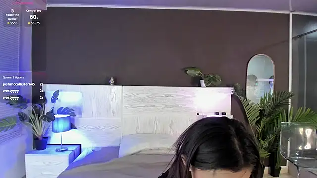 Mia_noiir webcam