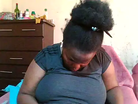 sexybigboobz live cam on StripChat