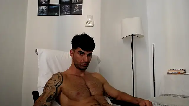 Verycutex live cam on StripChat
