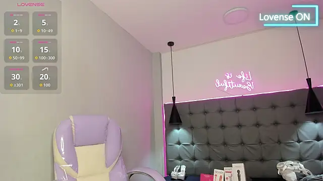 scarletcherry18 webcam