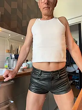 SexyLeon8 live sex cam