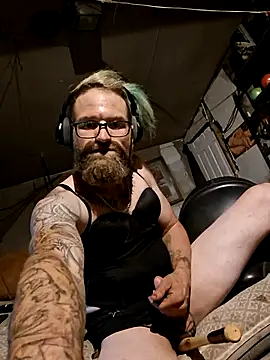 bearded_cross webcam