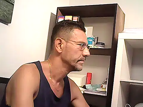mastercharisma35 live cam on StripChat