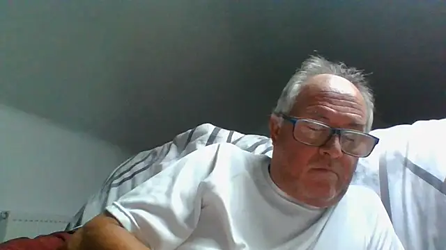 naughtygrandad1 Live Webcam on Stripchat