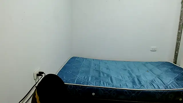 estefania224 live cam
