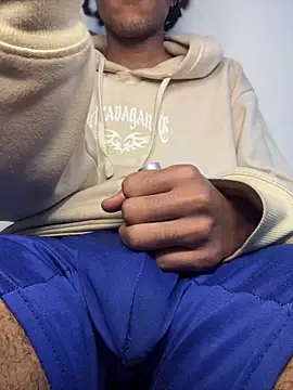 BearBigDick__ live cam on StripChat