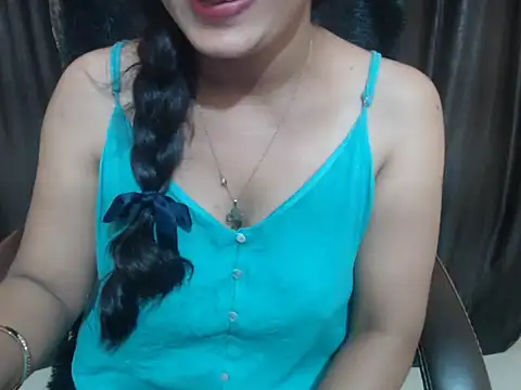 Kudi_Kiyara webcam