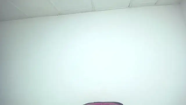CrushOnMe_ webcam