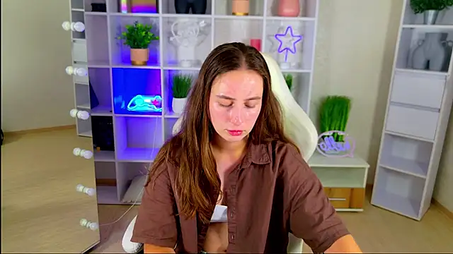 NadinnL webcam