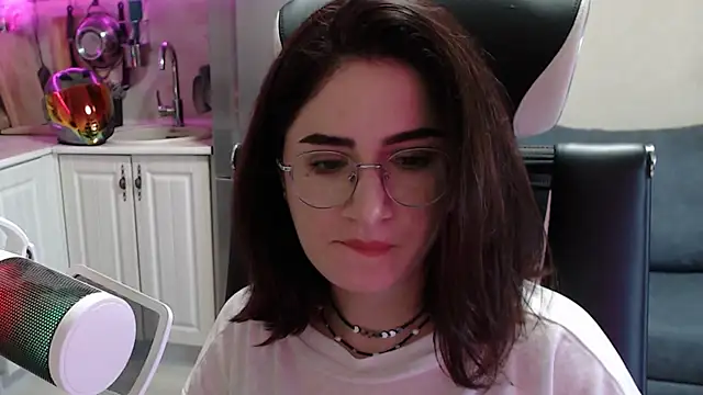 Regina_glow webcam