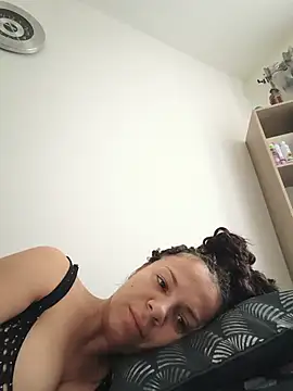 Charlize29 webcam
