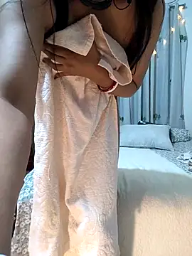 RadhaBabe webcam