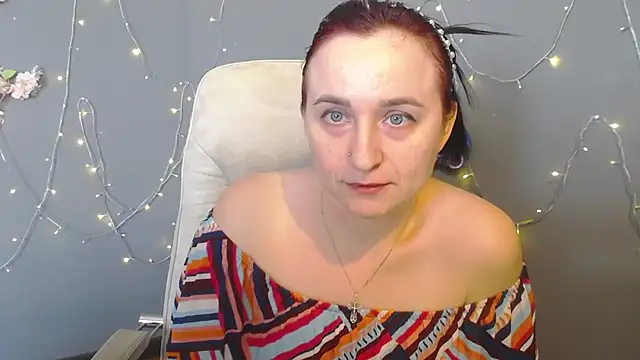 NinaFlawlees webcam