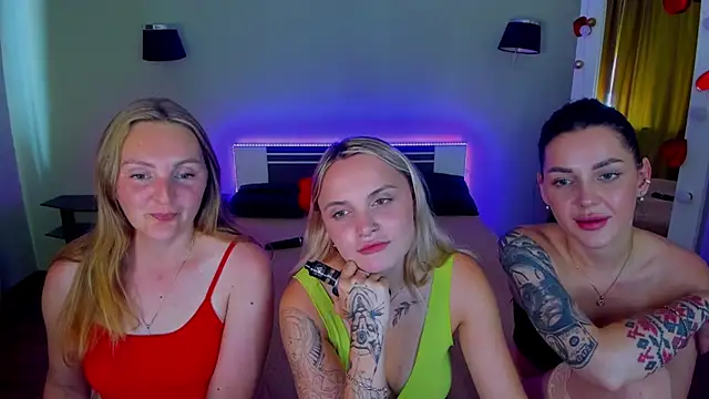 MagicEyess live cam on StripChat
