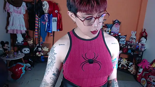 MissMiia2 live cam on StripChat
