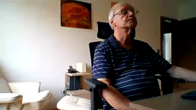 camcologne (M grandpa) - Strip nude