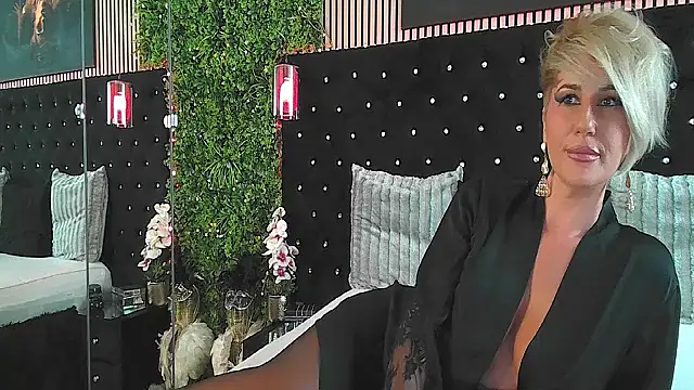 InannaStar live cam