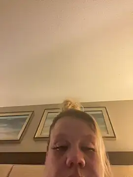 BBCLuvinJuicyPeach webcam