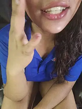 callmeshreya Live Webcam on Stripchat