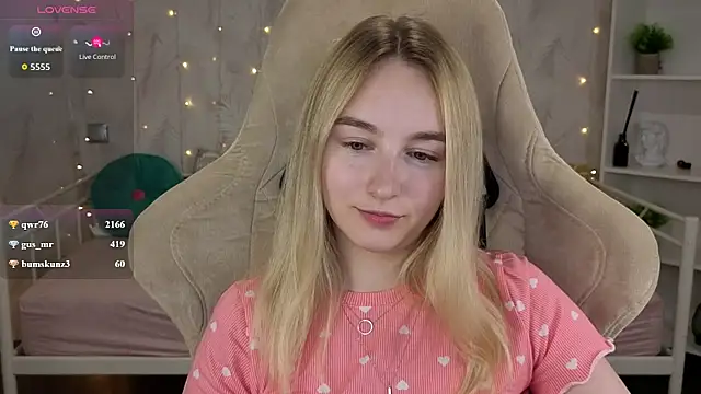 Shy_Polly