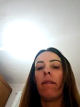mel7cat (F milf) - Dildo na buceta e plug no 🍑