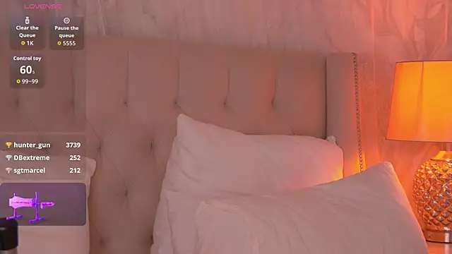 AshleyEvance live cam on StripChat