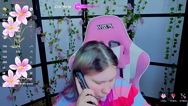 kitsune_little live cam on StripChat