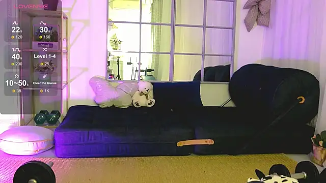 SarahRaynex live cam on StripChat