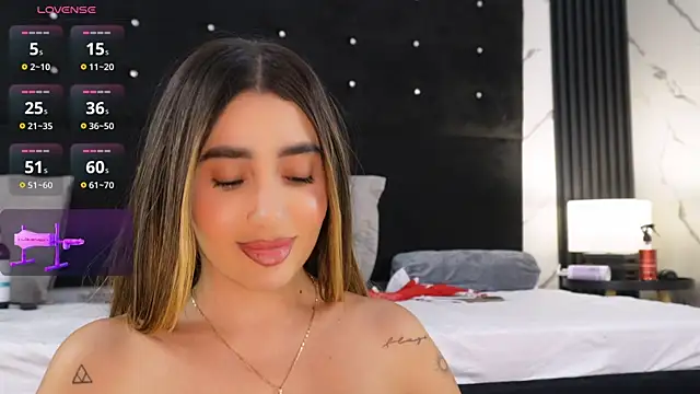 Annyy_Rosse webcam