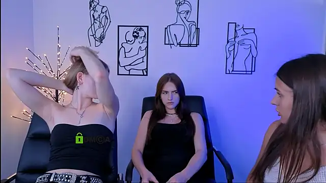 lisa_dark_ webcam
